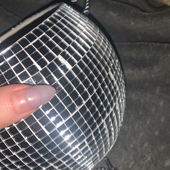 Hanging disco ball silver planter - Picture 3 of 4